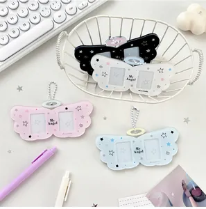 Porte-cartes en acrylique ailes d'ange avec chaînes à billes en noir blanc et rose