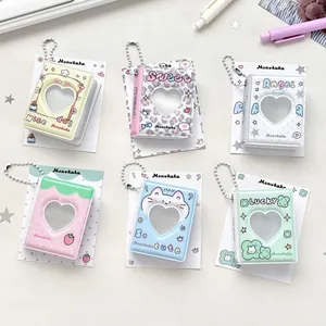 Mini álbum de fotos fresa llavero con ventana de corazón y cadena de bolas de plata