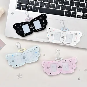 Porte-cartes double ailes d'ange mignon en noir blanc bleu et rose avec chaînes