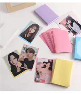 Detalle de fundas mate de colores macaron para tarjetas de fotos de 3 pulgadas y juegos