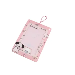 Rosa Acryl-Fotokartenhalter mit Cartoon-Hund, Herzmotiven und pinkfarbener Kugelkette