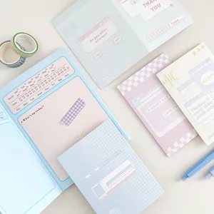 Set de papelería con notas de calendario y etiquetas decorativas en tonos pastel