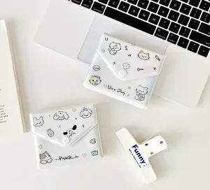 Portamonete in PVC traslucido con simpatici gatti e cani a cartoni e chiusura a scatto