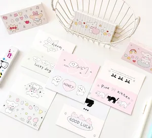 Detalle de set de tarjetas de papel de dibujos animados para empaque de tarjetas