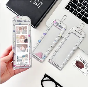 Trois variantes de protège-cartes en PVC à motifs d'étoiles avec chaînes à billes