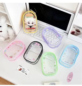 Detalle de lindas bolsas de almacenamiento de PVC transparente para muñecas en seis colores