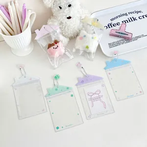 Tarjetero de PVC transparente en forma de casa con cadena de bolas en varios colores