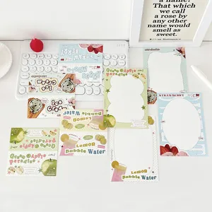 Cabeceras y soportes de tarjetas estilo postre americano con diseños de fresa y helado
