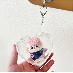 Funda de PVC transparente con forma de corazón para muñecas y llavero plateado a mano