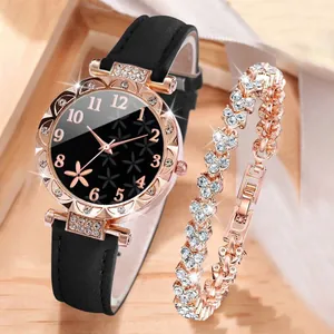 Dames Kwartshorloge met Zeester Patroon Bloem Wijzerplaat Legering Strass Kast PU Leren Band Armband Set Mode Casual Horloge