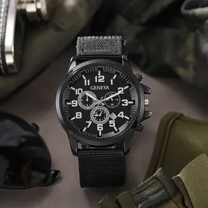 Montre militaire à quartz pour homme avec bracelet nylon noir et dateur extérieur