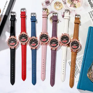 Coffret de montres quartz pour femme avec sept bracelets cuir et lunette diamantée