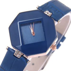 Dames Mode Achtvormig Quartz Horloge Strass Ingelegd Kunstleer Krokodillenpatroon Band Elegant Dames Analoog Polshorloge Cadeau