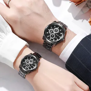 Primer plano de los relojes de pareja MeYKeY con correas de acero gris y esferas negras