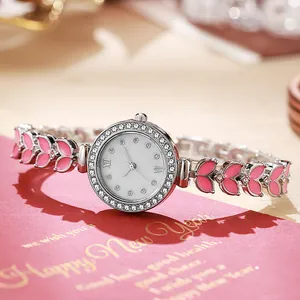 Montre Bracelet en Alliage de Mode pour Femmes Style Sirène Strass Incrustés Émail Cœur Feuille Bracelet Élégante Montre à Quartz