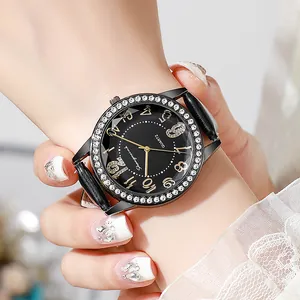 Orologio al quarzo da donna con lunetta in diamanti e cinturino in pelle nera al polso