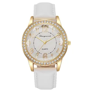 Elegante orologio al quarzo da donna con castone in strass dorato e pelle bianca