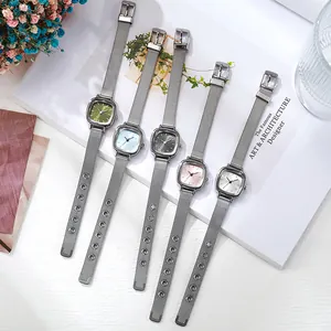 Montres carrées minimalistes pour femmes avec bracelets en maille en cinq couleurs