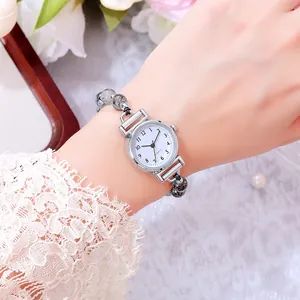 Elegante orologio a bracciale con perline marmorizzate e quadrante al quarzo argento