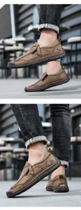 Detailansicht brauner Leder-Loafer mit handgenähten Nähten und seitlichem Reißverschluss