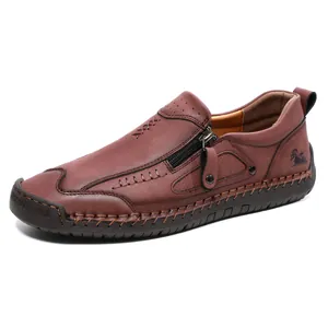 Mocassins pour hommes en cuir marron avec fermeture éclair et surpiqûres à la main