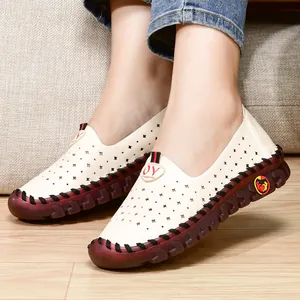 Mocasines de Cuero Huecos para Mujer Suela Blanda Zapatos Planos Transpirables para Mamá Zapatos de Caminar Casuales Diarios