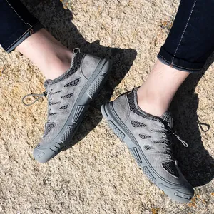 Chaussures de wading grises pour hommes en mesh respirant avec semelle antidérapante