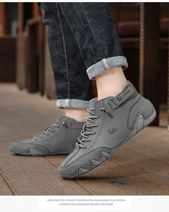 Detail der leichten EVA-Schaumsohle und des matten Leders bei Herren-High-Top-Boots