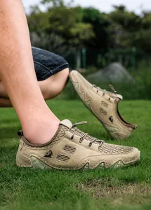 Chaussures de randonnée en mesh respirant kaki pour hommes avec semelles en caoutchouc