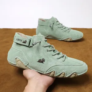Minzgrüne halbhohe Wildlederstiefel mit Octopus-Sohle und verstellbarem Klettverschluss