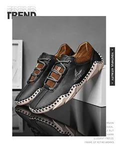 Detail van handgemaakte leren vrijetijdsschoenen met stiksel en corduroy enkelkraag