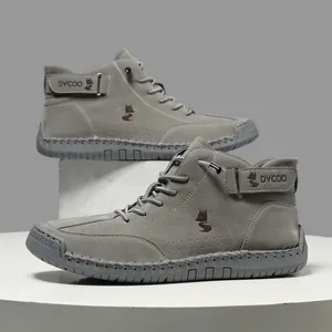 Handgefertigte graue Herren-Stiefeletten mit dicker Naht und Gummisohle