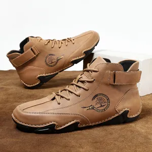 Braune halbhohe Freizeit-Arbeitsstiefel für Herren mit Gummisohle und seitlichem Riemen