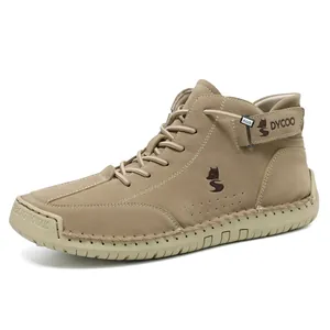 Herren Martin Boots aus khakifarbenem Wildleder mit Schnürung und Gummisohle