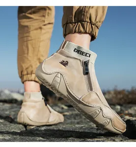 Bottes homme en cuir kaki avec col en tricot et semelle antidérapante à crampons