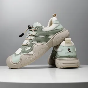 Chunky Outdoor-Sneaker aus Leder in Minzgrün und Beige mit atmungsaktivem Mesh-Gewebe