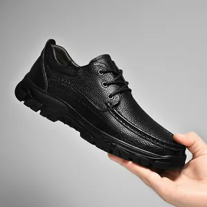 Chaussures de ville homme en cuir noir avec semelle épaisse et lacets élégants