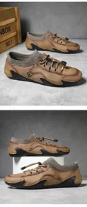 Détail d'un mocassin homme en cuir marron avec col en maille respirante et lacets élastiques