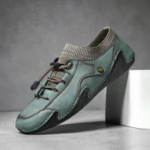 Mocassin décontracté gris-vert pour hommes avec semelle souple et bordure en caoutchouc