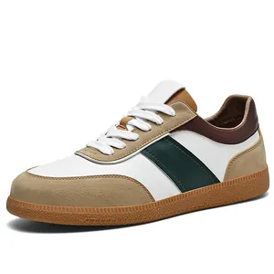 Baskets classiques German Army Trainer en cuir blanc et daim avec semelles en gomme