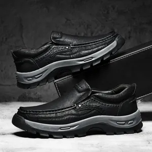 Mocassins pour hommes en cuir véritable noir avec texture litchi et semelle en caoutchouc