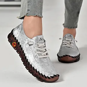 Women's Casual Microfiber Leather Loafers Floral Embossed Flat Shoes Soft Rubber Sole Non-slip Comfortable Walking Shoes For Women