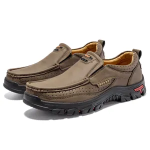 Bruine heren loafers van leer met ademende perforaties en slipvaste rubberen zolen voor heren
