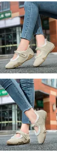 Detalle de mocasines de invierno para mujer con forro de felpa y cierre de velcro