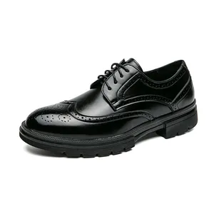 Classic black Brogue Oxford shoes for men with intricate carved details and non-slip sole