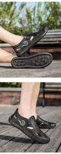Detailaufnahme der Herren-Sandalen aus schwarzem Leder mit Cutouts und Seitenreißverschluss