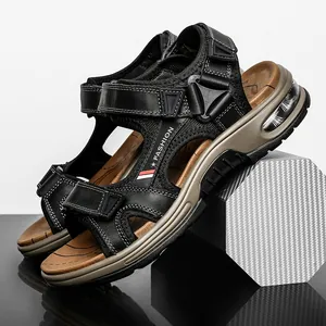 Sandali outdoor da uomo in pelle con suola ammortizzata e cinturini regolabili