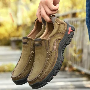 Mocassins extérieurs pour hommes en cuir marron avec coutures à la main et semelle