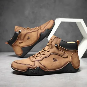 Bottines Martin vintage marron pour hommes avec logo chèvre gaufré et semelle gomme