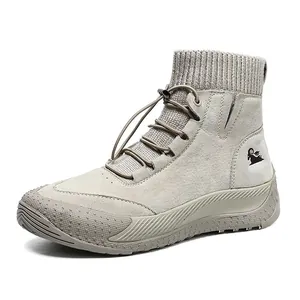 Stivali alti da donna in pelle beige con finitura scamosciata e collo in maglia